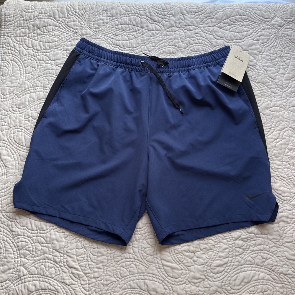 Nike Swim Contend Swim Trunks Men's Large Blue Lined Stretch Volley Shorts 7"